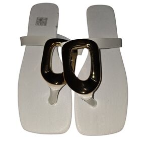Elegant White Sandals with Gold Accent